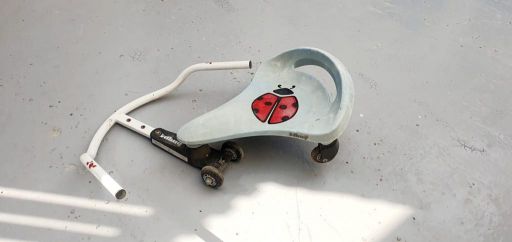 Sit-on Scooter